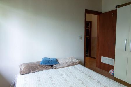 Casa à venda com 225m², 3 quartos e 5 vagasQuarto 2