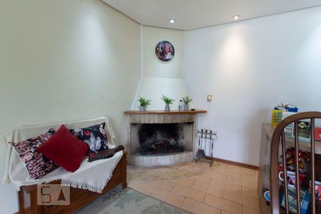 Casa à venda com 225m², 3 quartos e 5 vagasSala de Estar - lareira