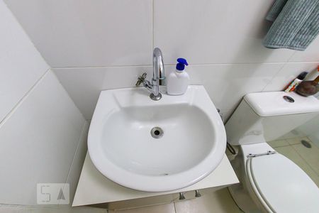 Banheiro da Suite 1 de casa à venda com 2 quartos, 100m² em Vila Mazzei, São Paulo