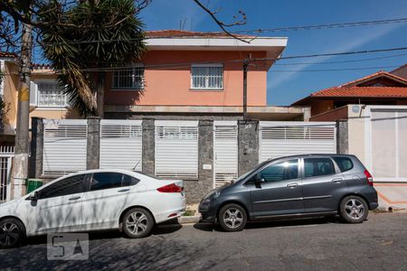 Casa para alugar com 240m², 3 quartos e 2 vagasFachada