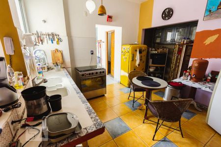 Apartamento à venda com 260m², 3 quartos e 2 vagasCozinha