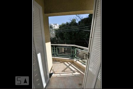 Sacada de casa para alugar com 4 quartos, 180m² em Jardim Ester, São Paulo