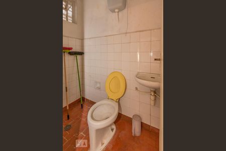 Casa à venda com 138m², 3 quartos e 2 vagasBanheiro de Serviço