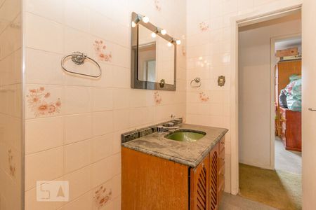 Casa à venda com 138m², 3 quartos e 2 vagasBanheiro