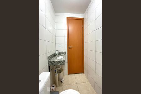 Apartamento à venda com 47m², 2 quartos e 1 vaga Apartamento à venda com 47m², 2 quartos e 1 vagaBanheiro