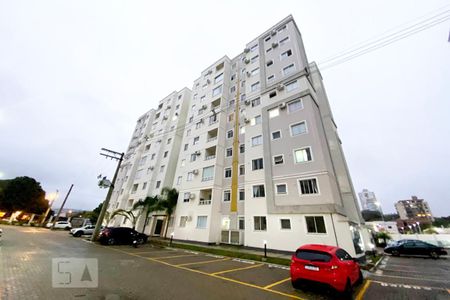 Apartamento à venda com 47m², 2 quartos e 1 vaga Apartamento à venda com 47m², 2 quartos e 1 vagaFachada Bloco