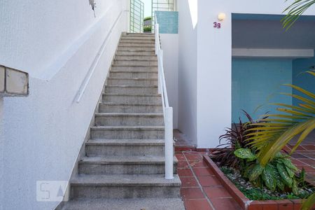 Casa à venda com 264m², 3 quartos e 4 vagasEscadas