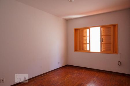 Casa à venda com 264m², 3 quartos e 4 vagasQuarto 1
