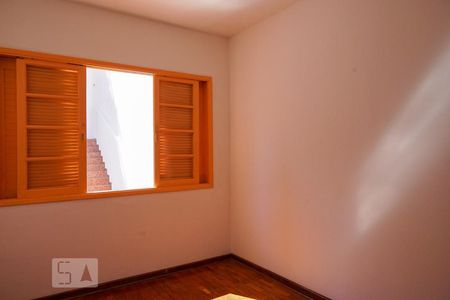 Casa à venda com 264m², 3 quartos e 4 vagasQuarto 2