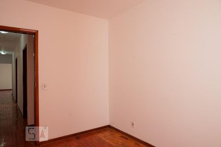 Casa à venda com 264m², 3 quartos e 4 vagasQuarto 2