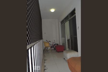 Apartamento à venda com 90m², 2 quartos e 1 vagaVaranda 