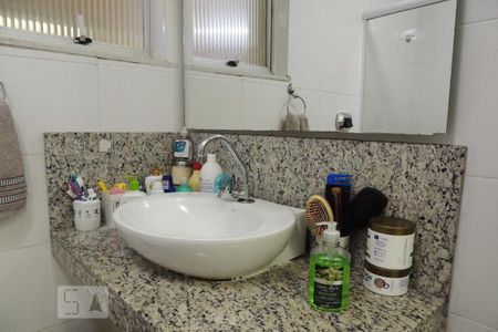 Apartamento à venda com 90m², 2 quartos e 1 vagaBanheiro - Torneira
