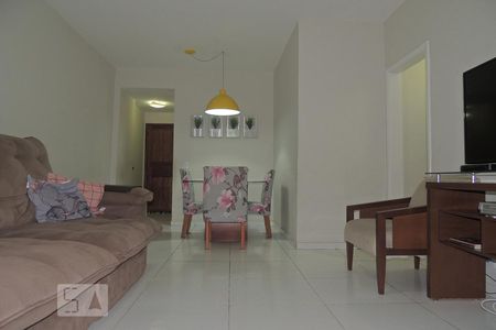 Sala  de apartamento à venda com 2 quartos, 90m² em Taquara, Rio de Janeiro