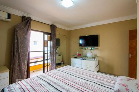 Casa à venda com 396m², 4 quartos e 8 vagasQuarto 1 - Suíte