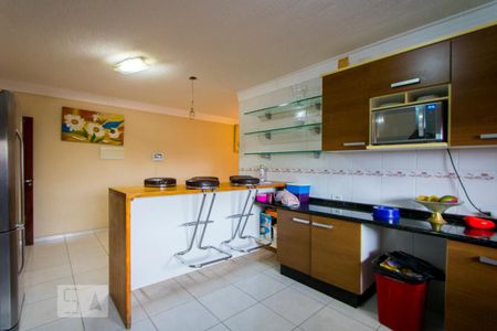 Casa à venda com 396m², 4 quartos e 8 vagasCozinha