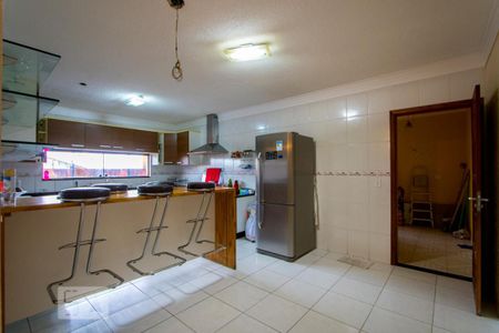 Casa à venda com 396m², 4 quartos e 8 vagasCozinha