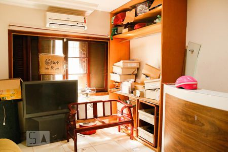 Suíte 1 de casa para alugar com 6 quartos, 635m² em Jardim Marajoara, São Paulo