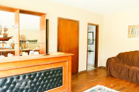 Sala de casa para alugar com 6 quartos, 635m² em Jardim Marajoara, São Paulo