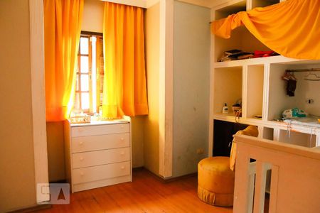 Casa à venda com 635m², 6 quartos e 8 vagas Casa à venda com 635m², 6 quartos e 8 vagasSuíte 4 - Master