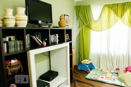 Casa à venda com 635m², 6 quartos e 8 vagas Casa à venda com 635m², 6 quartos e 8 vagasSala de TV