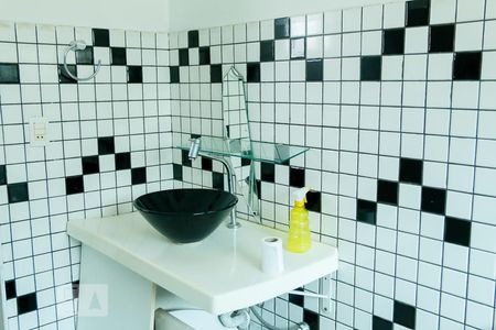 Casa à venda com 635m², 6 quartos e 8 vagas Casa à venda com 635m², 6 quartos e 8 vagasBanheiro Suíte 5