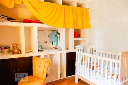 Casa à venda com 635m², 6 quartos e 8 vagas Casa à venda com 635m², 6 quartos e 8 vagasSuíte 4 - Master