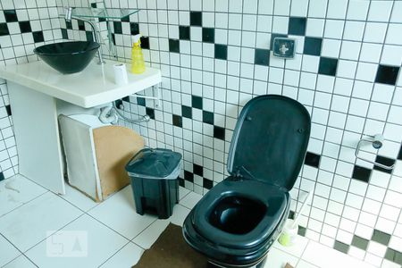 Casa à venda com 635m², 6 quartos e 8 vagas Casa à venda com 635m², 6 quartos e 8 vagasBanheiro Suíte 5