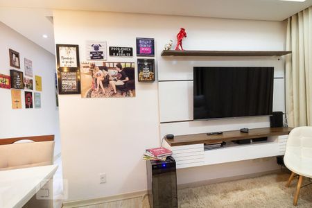 Sala de apartamento para alugar com 3 quartos, 50m² em Castelo, Belo Horizonte