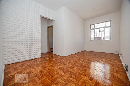 Sala de apartamento para alugar com 2 quartos, 75m² em Fátima, Niterói