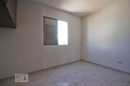 Quarto 2 de apartamento para alugar com 2 quartos, 61m² em Jardim Pedro Gonçalves, Taboão da Serra
