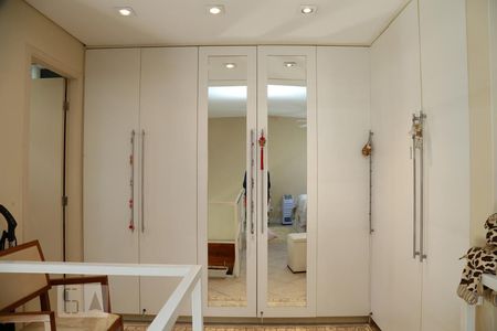 Apartamento à venda com 90m², 1 quarto e 2 vagasSuíte