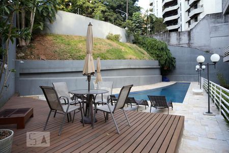 Apartamento à venda com 90m², 1 quarto e 2 vagasÁrea comum - Piscina