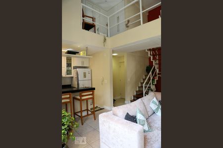 Sala de apartamento à venda com 1 quarto, 90m² em Vila Suzana, São Paulo