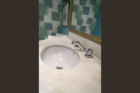 Apartamento à venda com 473m², 4 quartos e 3 vagas Apartamento à venda com 473m², 4 quartos e 3 vagasLavabo