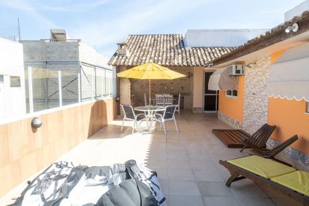 Apartamento à venda com 473m², 4 quartos e 3 vagas Apartamento à venda com 473m², 4 quartos e 3 vagasVaranda de trás / área Gourmet