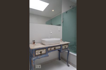 Apartamento à venda com 473m², 4 quartos e 3 vagas Apartamento à venda com 473m², 4 quartos e 3 vagasBanheiro da Suite 1