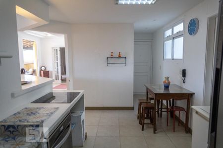 Apartamento à venda com 473m², 4 quartos e 3 vagas Apartamento à venda com 473m², 4 quartos e 3 vagasCozinha