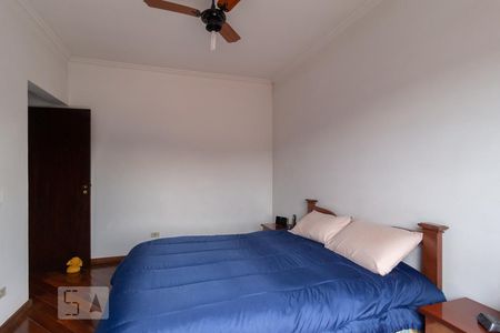 Casa à venda com 330m², 4 quartos e 6 vagasSuíte 2