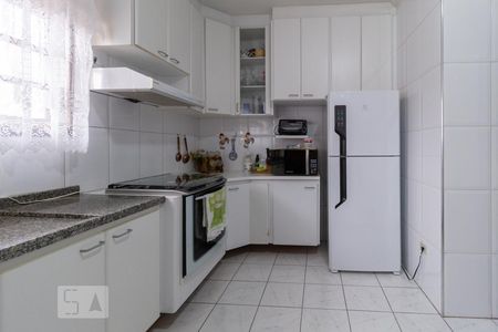 Casa à venda com 330m², 4 quartos e 6 vagasCozinha