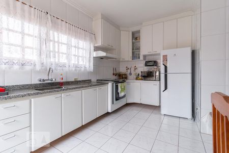 Casa à venda com 330m², 4 quartos e 6 vagasCozinha