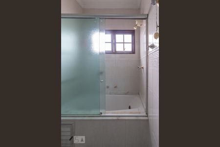 Casa à venda com 330m², 4 quartos e 6 vagasBanheiro 3