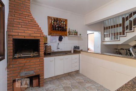 Casa à venda com 330m², 4 quartos e 6 vagasChurrasqueira