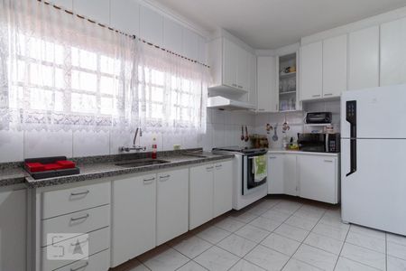 Casa à venda com 330m², 4 quartos e 6 vagasCozinha