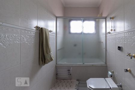 Casa à venda com 330m², 4 quartos e 6 vagasBanheiro 3