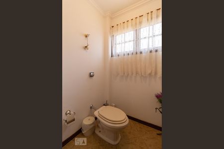 Casa à venda com 330m², 4 quartos e 6 vagasLavabo