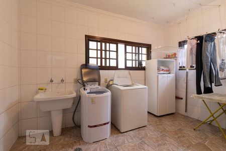 Casa à venda com 330m², 4 quartos e 6 vagasÁrea de Serviço