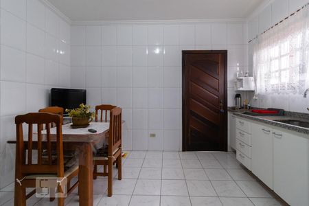 Casa à venda com 330m², 4 quartos e 6 vagasCozinha