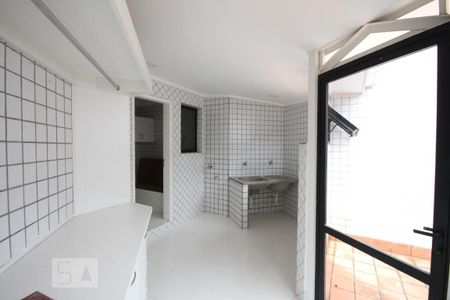 Apartamento para alugar com 283m², 4 quartos e 5 vagasÁrea de Serviço