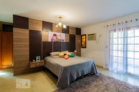 Casa à venda com 447m², 3 quartos e 4 vagasSuíte 1