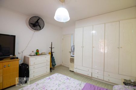 Casa à venda com 447m², 3 quartos e 4 vagasQuarto